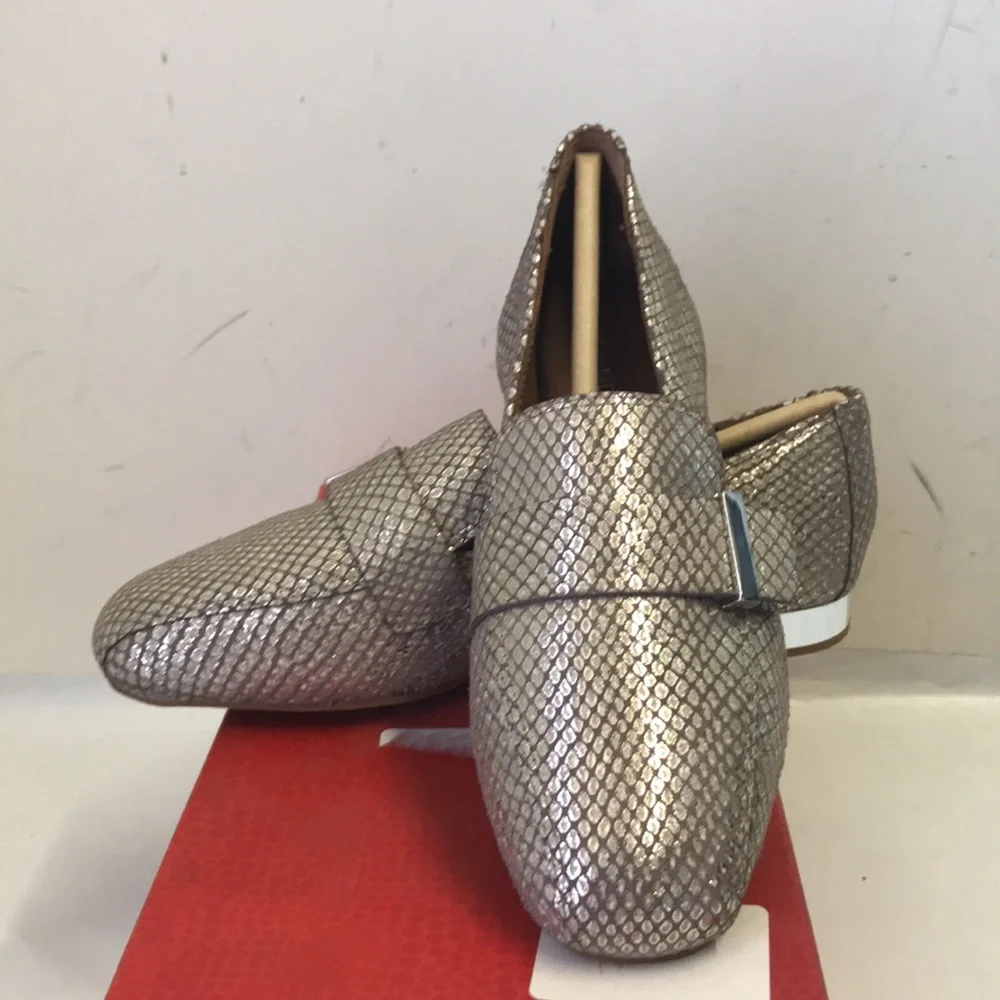 Donald J Pliner Elli Platino Soft Metallic Snake Print Loafer